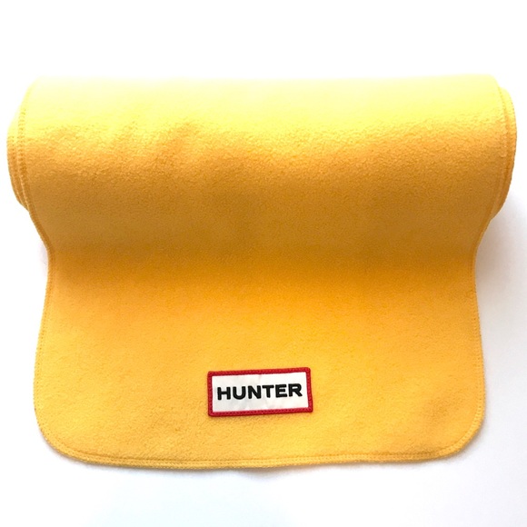 Hunter Accessories - Hunter Original Fleece Scarf in yellow NWOT